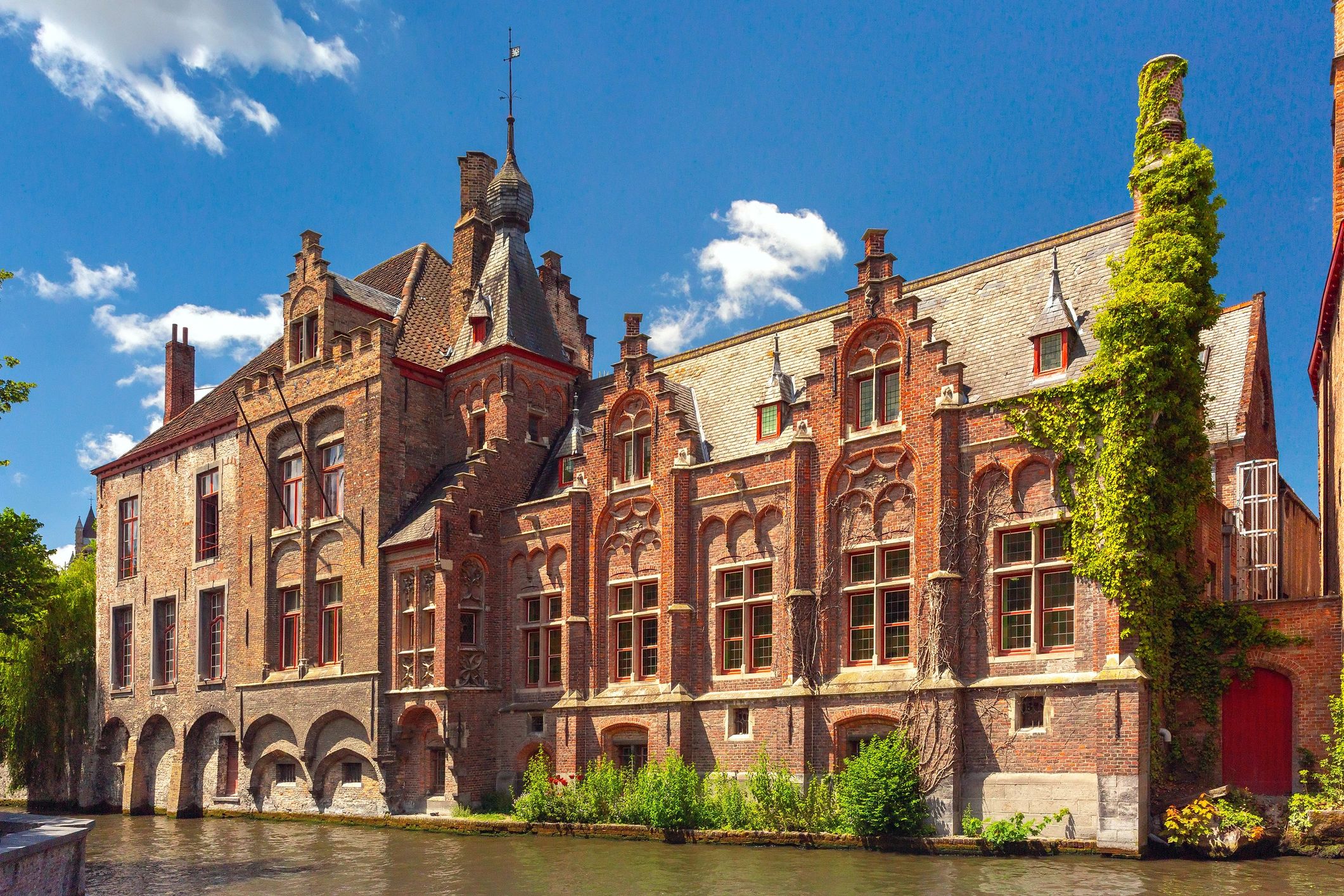 Scenic cityscape with medieval Green canal, Groenerei, in